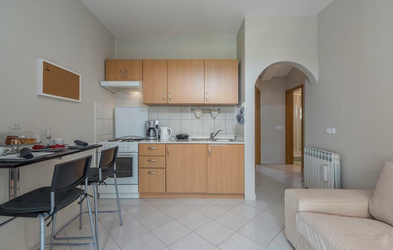 Apartment Green With Balcony Nova Vas  Ngoại thất bức ảnh