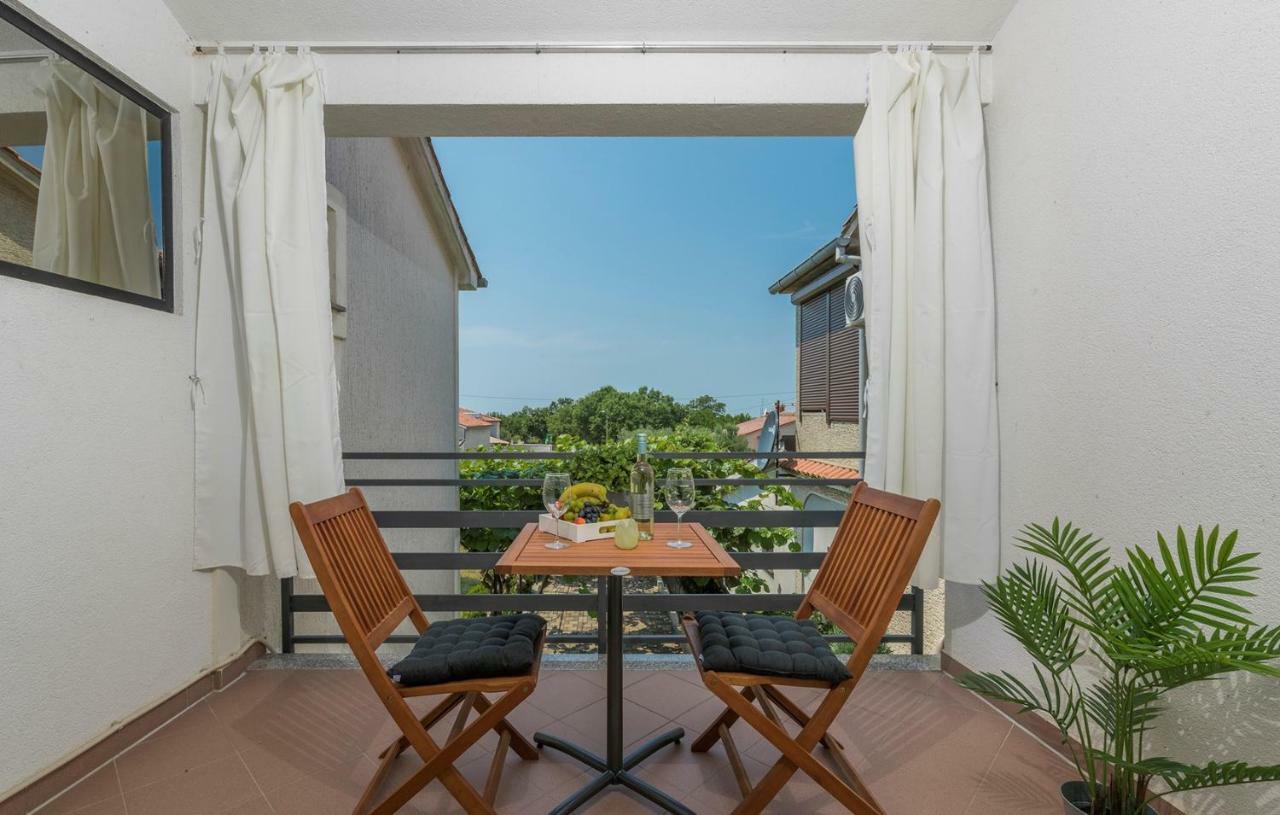 Apartment Green With Balcony Nova Vas  Ngoại thất bức ảnh